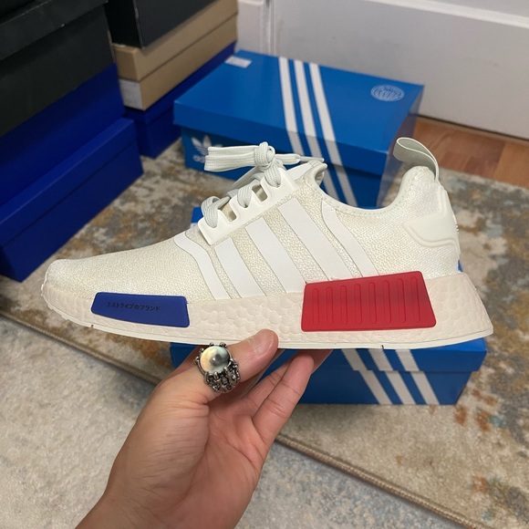 NIB men’s Size 8 (Euro Size 41.5) Adidas NMD R1 Sneakers In White/Tint/Red/Blue - Picture 10 of 16